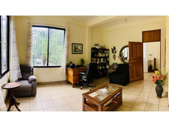 Venta de una hectárea con vivienda principal en Herradura: ¡Your Own Paradise in Herradura, Costa Rica! - Gallery image 13