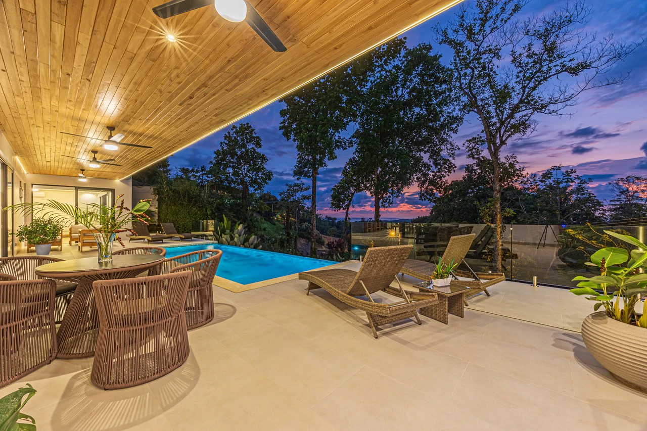 Luxury, Comfort & Investment Potential – Ocean-View Home in Uvita - Gallery image 36