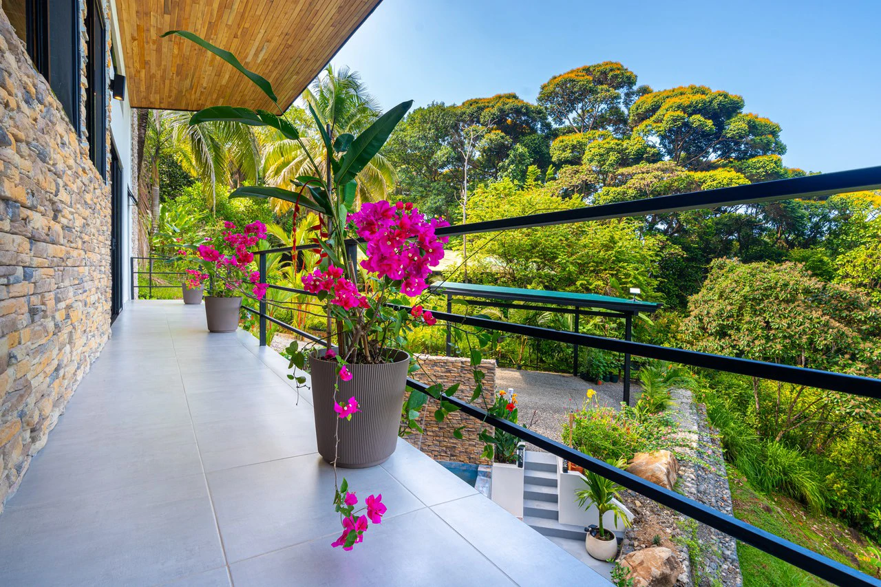Mountain House For Sale in Escaleras - Gallery image 43