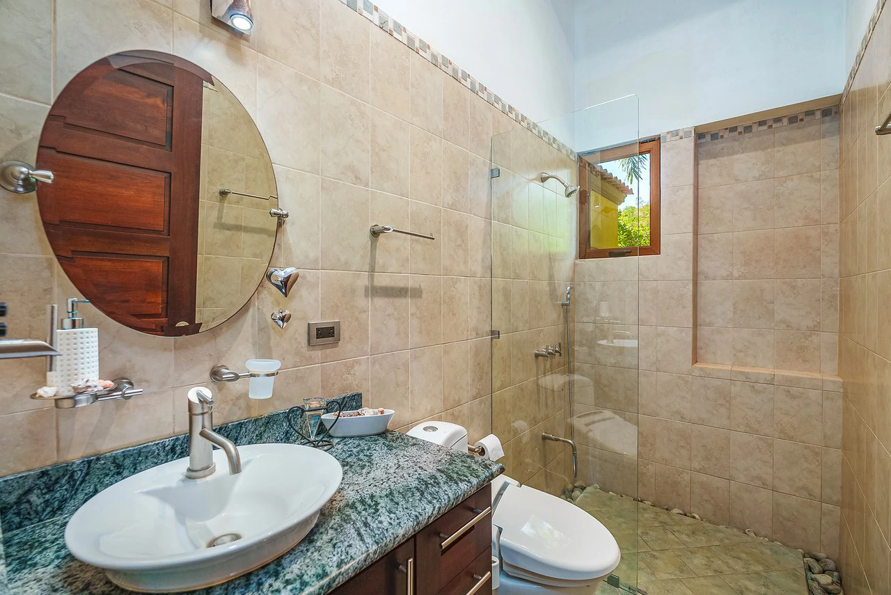 Paraiso Suizo: Turnkey Multi-Residence Compound Near Playa Negra - Gallery image 21