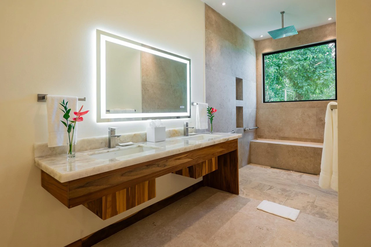 Grand luxury 9 bedroom, 9.5 bath Rainforest & Mountain View Estate near Marina Pez Vela - Gallery image 39