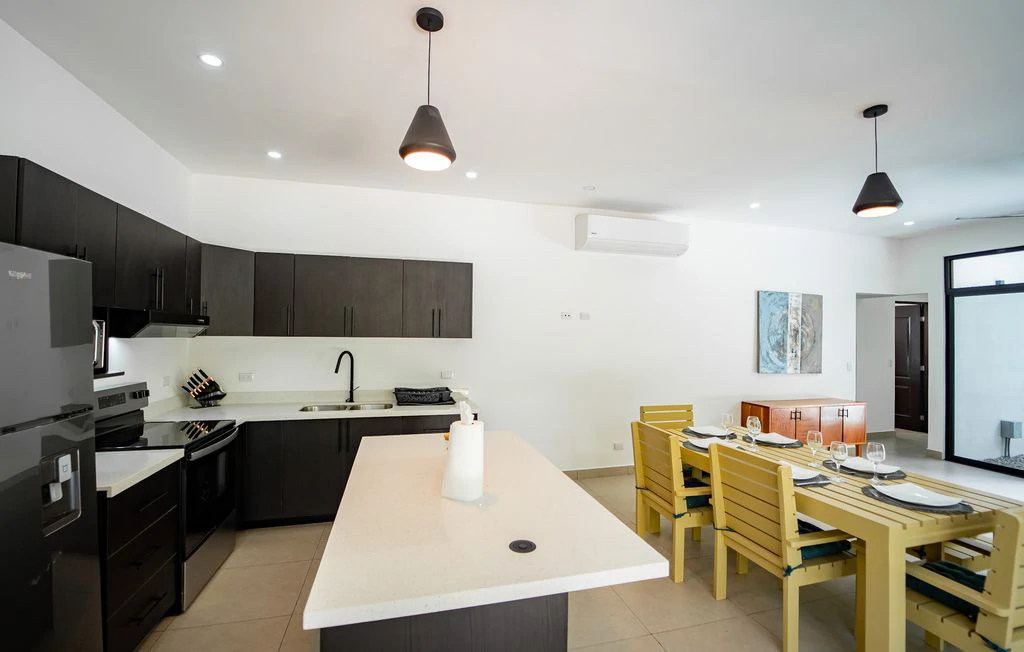 Casa Quetzal del Bosque: Turnkey Tropical Living with Income Potential – Just 5 Minutes from Carrillo Beach - Gallery image 6