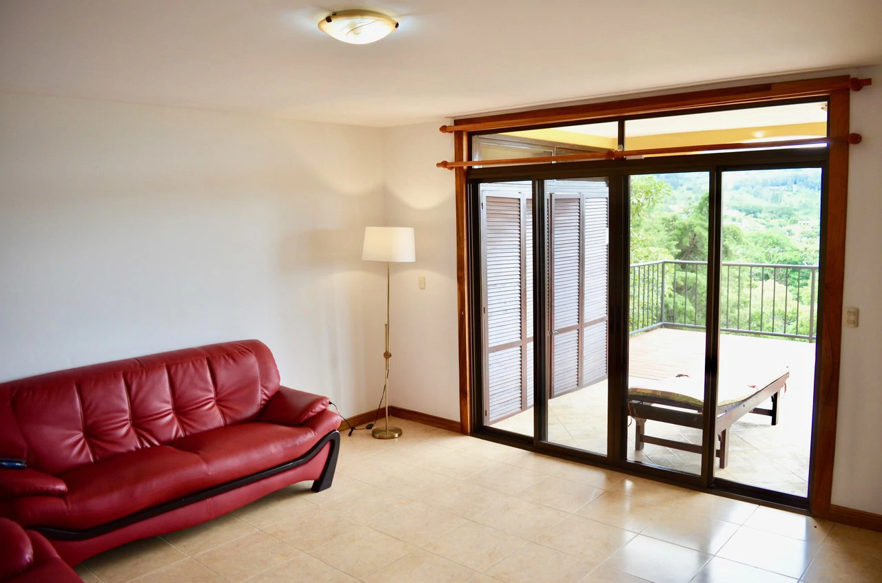 MOUNTAIN PROPERTY WITH VIEW AND 3 HOUSES - Gallery image 17