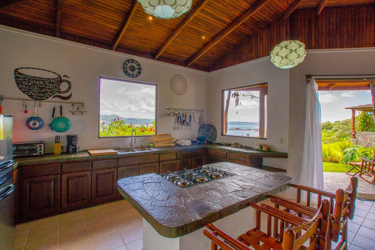 Luxury Vacation Rental Villas for Sale with Amazing Views of Lake Arenal - Gallery image 34