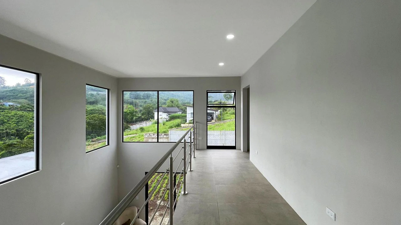 Two-Story House for Sale in San Ramón - Gallery image 13