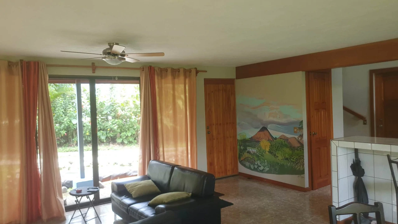2 Bedroom home with lake and volcano view - photo 9