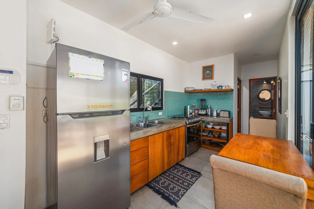 Surfside Container Home: Turnkey 2BR & Mixed-Use Potential - Gallery image 6