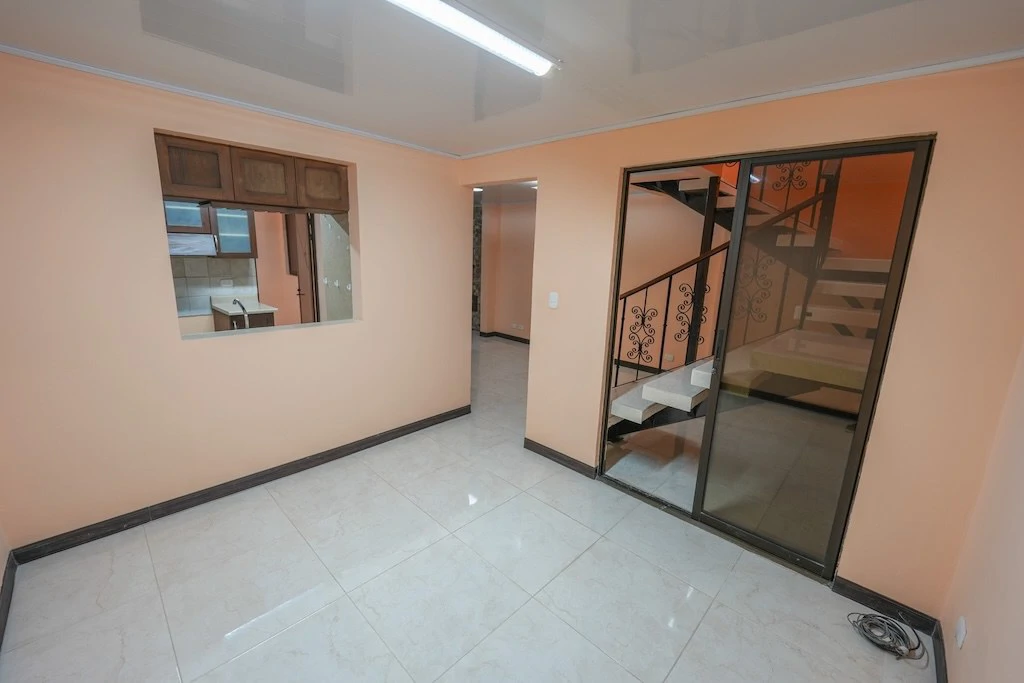House For Sale in Lomas de Ayarco - Gallery image 17