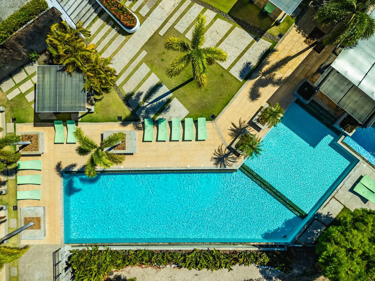 Lomas del Sol #22: Affordable Beachside Lot in Marbella Gated Community - Gallery image 5