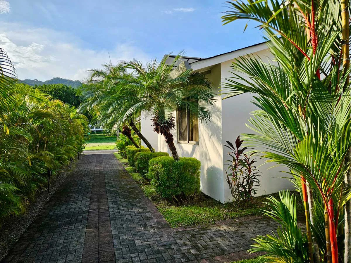 ID 4200: Villa Oasis del Golf: Exceptional Golf Course Living in Los Delfines Golf & Country Club - Gallery image 21