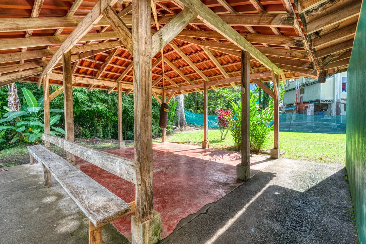 THRIVING SPORTS AND COMMERCIAL BUSINESS WITH OWNER FINANCING OPTION: Rincon Uvita - Gallery image 30