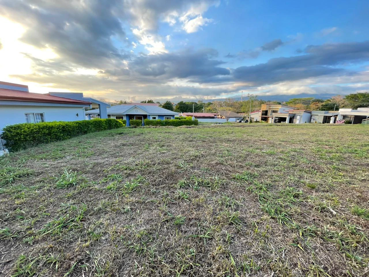 Ideal 200sqm Land Plot in Condominium Altabrisa, Grecia, Alajuela - Build Your Dream - Gallery image 4