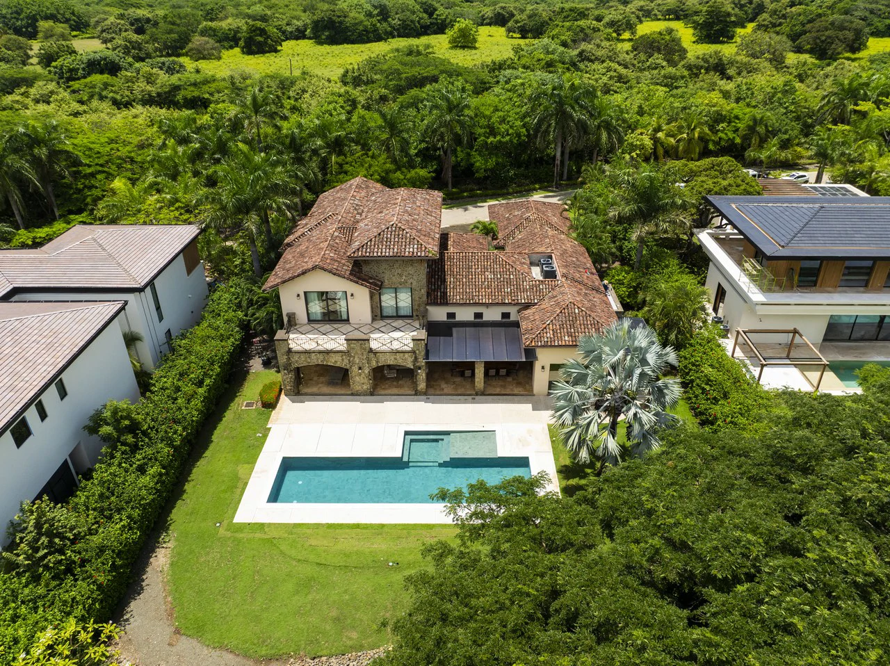 La Dulce Vida 7: Exclusive 5-Bedroom Mansion in La Dulce Vida, Hacienda Pinilla. Unmatched Elegance & Privacy - Gallery image 31
