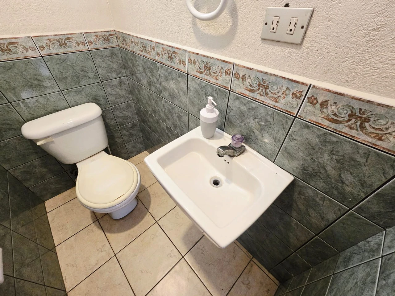 LARGE HOUSE FOR SALE IN MERCEDES NORTE, HEREDIA - Gallery image 21