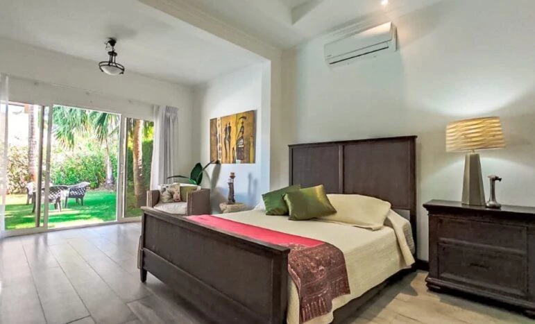 Standout home in highly sought after community close to the beach in Bejuco! - Gallery image 13