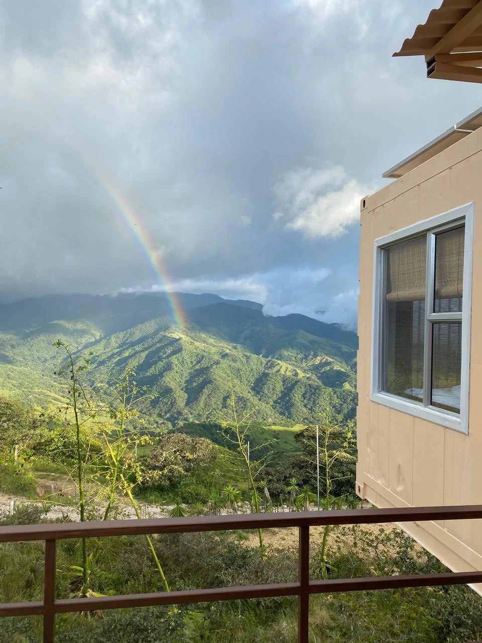 Ecofriendly container home, top views of La Lindora Monteverde LN0525: Elevated Eco-Luxury: Off-Grid Container Home with Panoramic Forest Views in Monteverde, La Lindora. - Gallery image 22