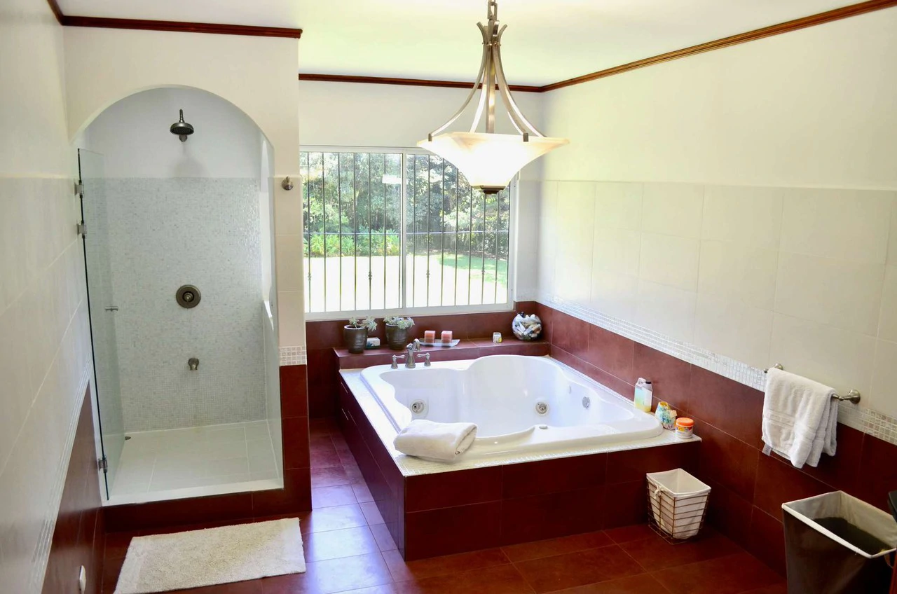 HOUSE IN TIROL HEREDIA: Leave surrounded by nature and peace - Gallery image 33
