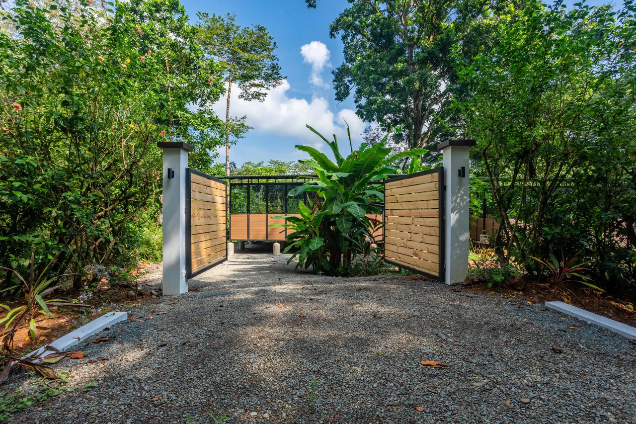 4 Unit Riverfront Micro Resort Minutes to Beach - Gallery image 29