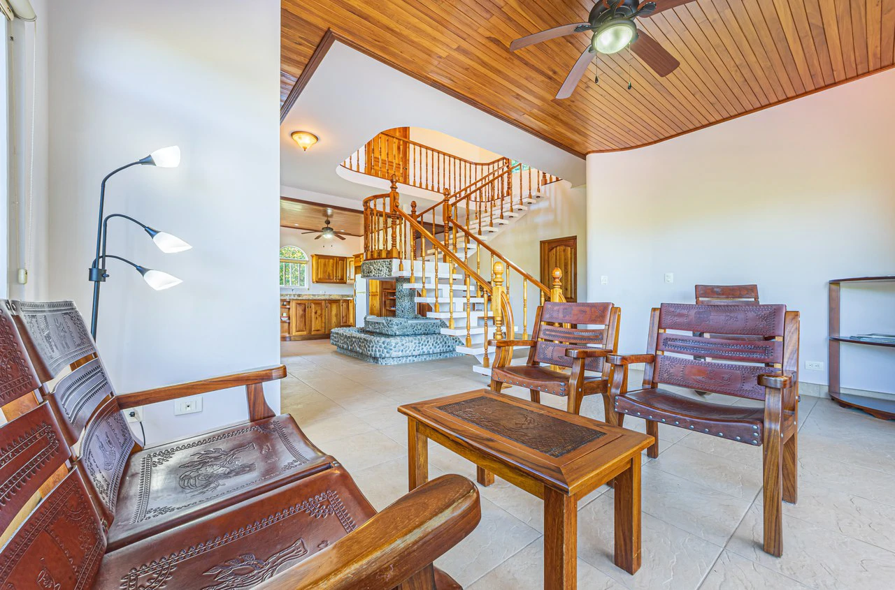 Elegant 3 Bedroom + Office Jungle Home in Puesta Del Sol, Ojochal - Gallery image 32