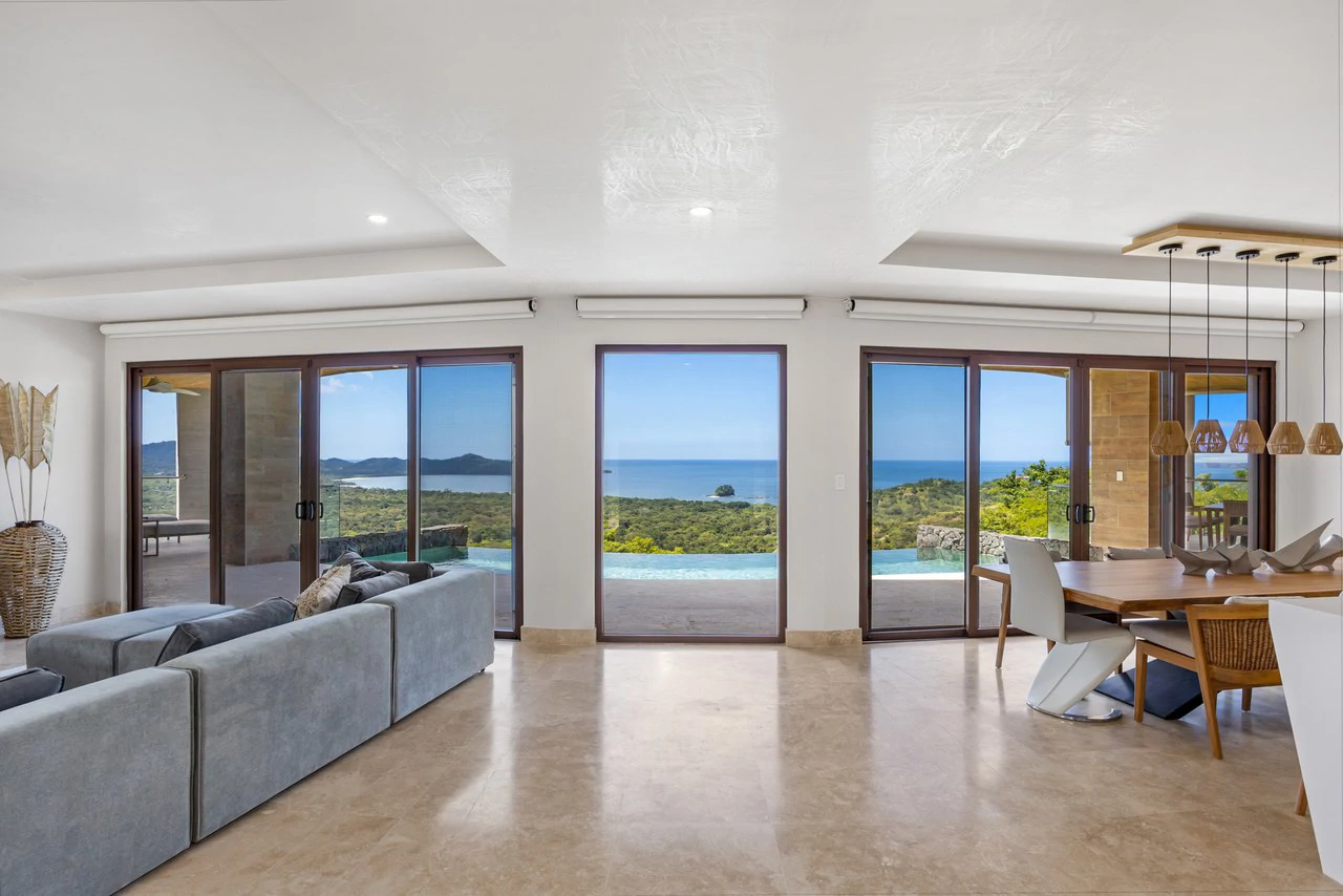 Casa Manta Ray: Indulge in Luxury with Stunning Flamingo Beach Views! - Gallery image 3