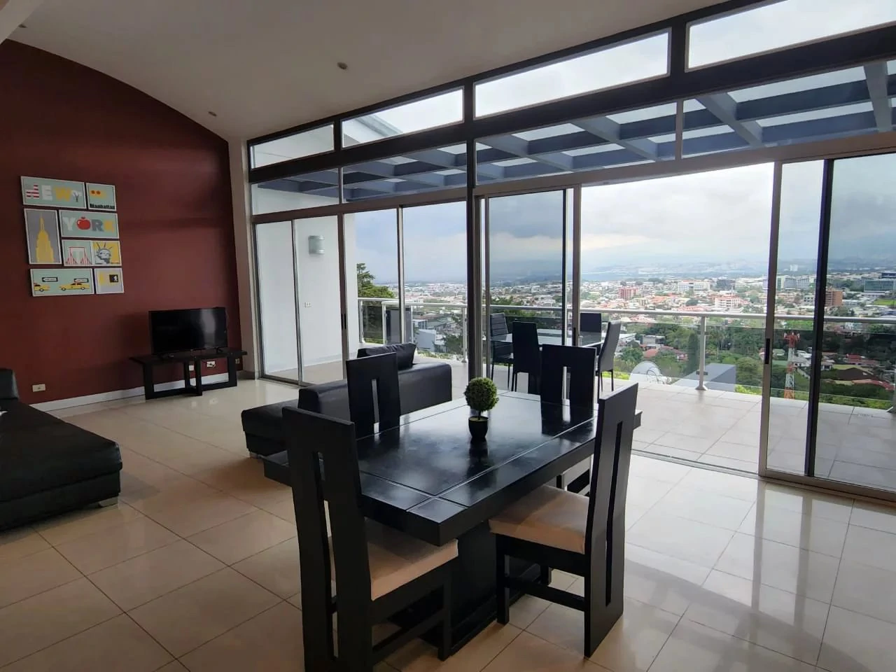 Property For Sale in San Rafael - Gallery image 5