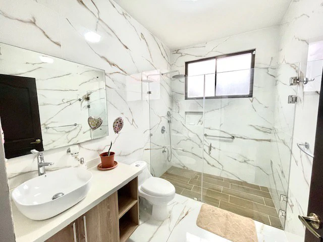 CA-005 Casa del Invernadero: Premium 3-BR / 3.5-BA Gated Estate in Grecia | Turnkey Furnished Option, Private Greenhouse, Clay Roof & River Access - Gallery image 26
