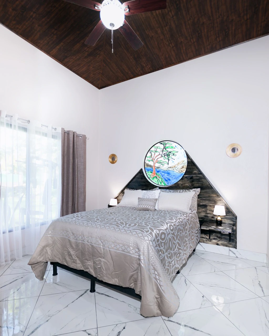 BRAND NEW 3-bedroom home, 5 minutes to Dominical Beach. - Gallery image 22