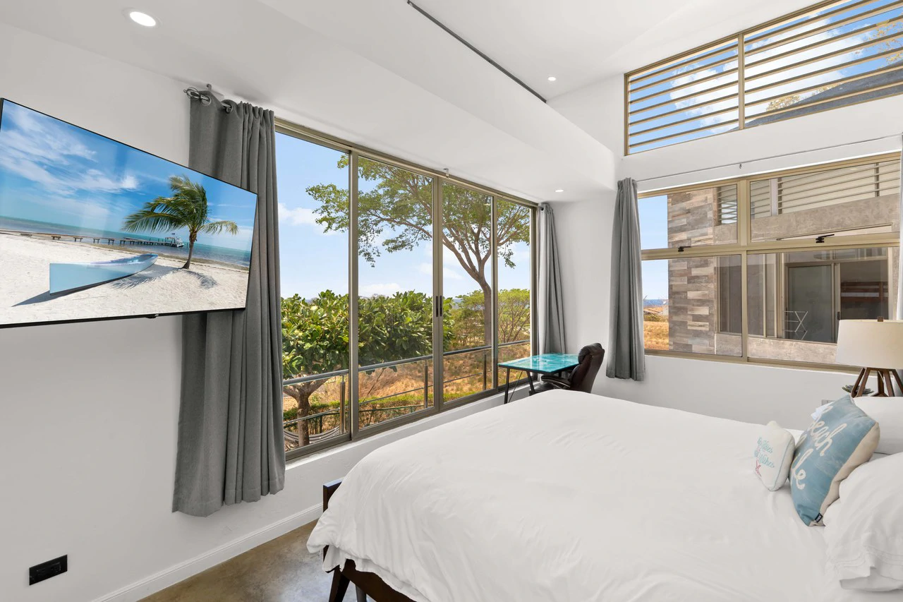 Casa Hijau: Modern Ocean-View Surf Home in Marbella - Gallery image 18