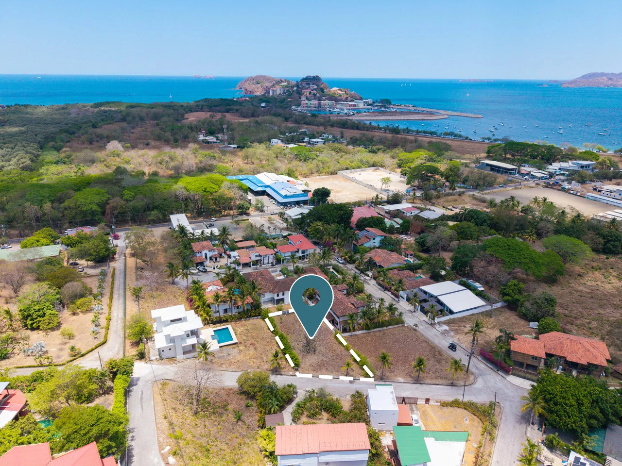 Altos Flamingo Lot 18: Ready-to-Build Lot in Gated Altos de Flamingo Just Minutes from the Beach - Gallery image 4
