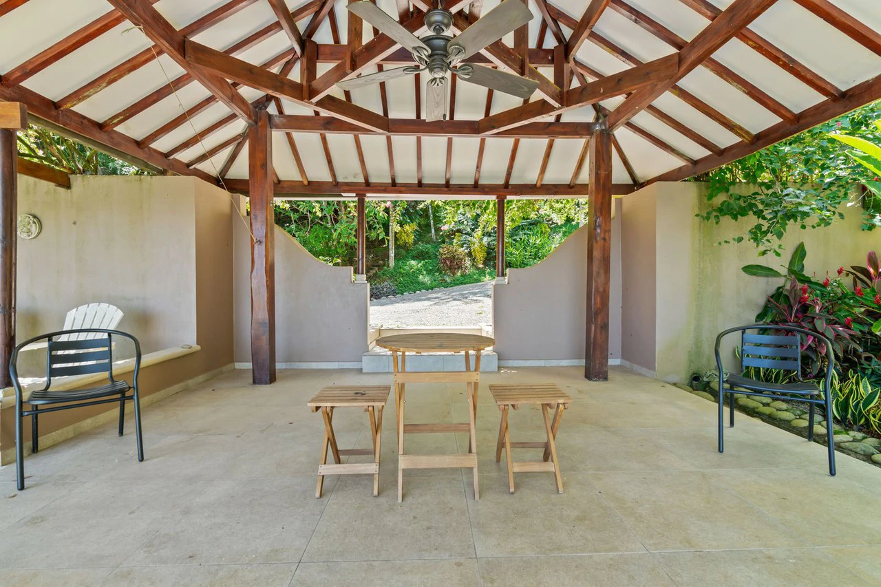 1.6 ACRES – 3 Bedroom Ocean And Mountain View Home With Pool, Public Road Frontage, ASADA Water, Room To Expand!!!! - Gallery image 28