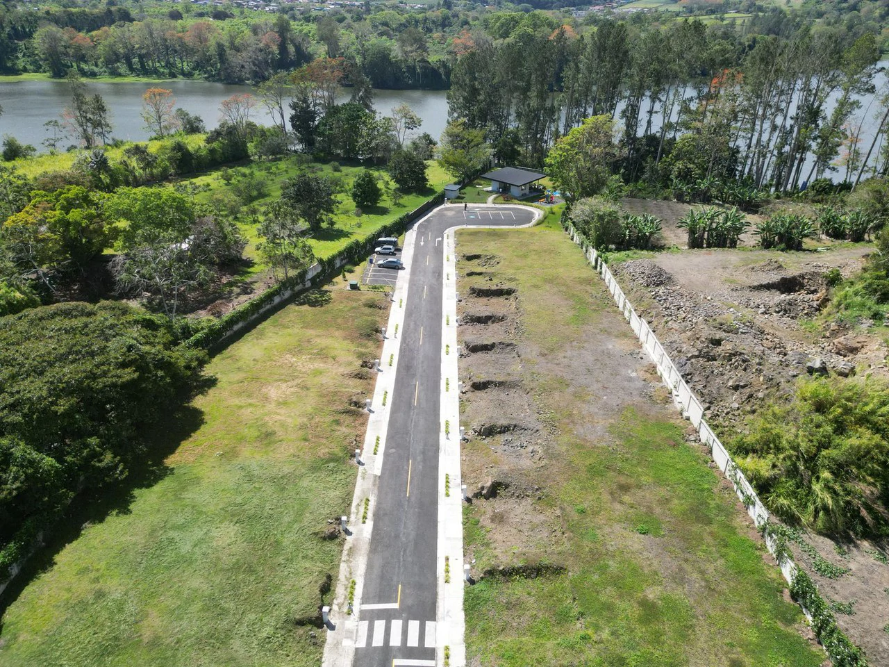 Lot for sale in gated community mountain view Cachi Cartago Costa Rica