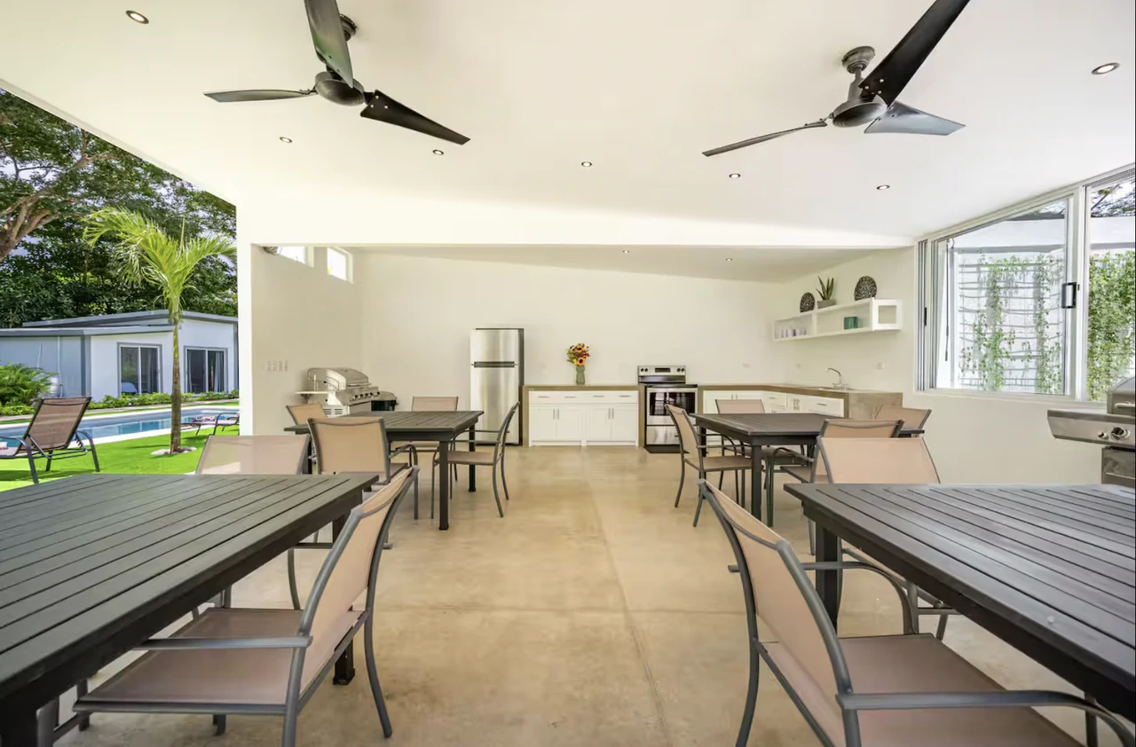 Jardin Escondido: Excellent Income! - Gallery image 21