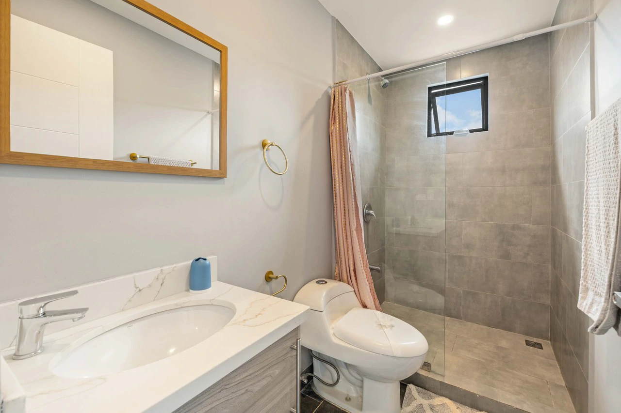 Loma Verde #48: Modern Corner-Lot Home Surrounded by Green Mountain Views - Gallery image 12