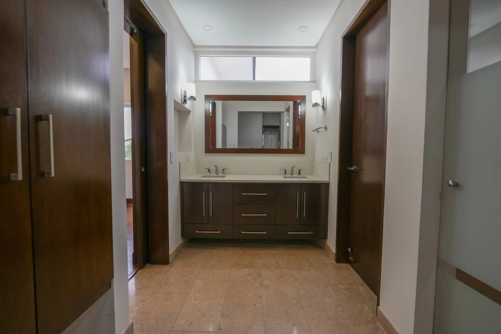 Casa de 4 Habitaciones en Condominio Villamont, Santa Ana Centro: House For Sale in Santa Ana - Gallery image 35