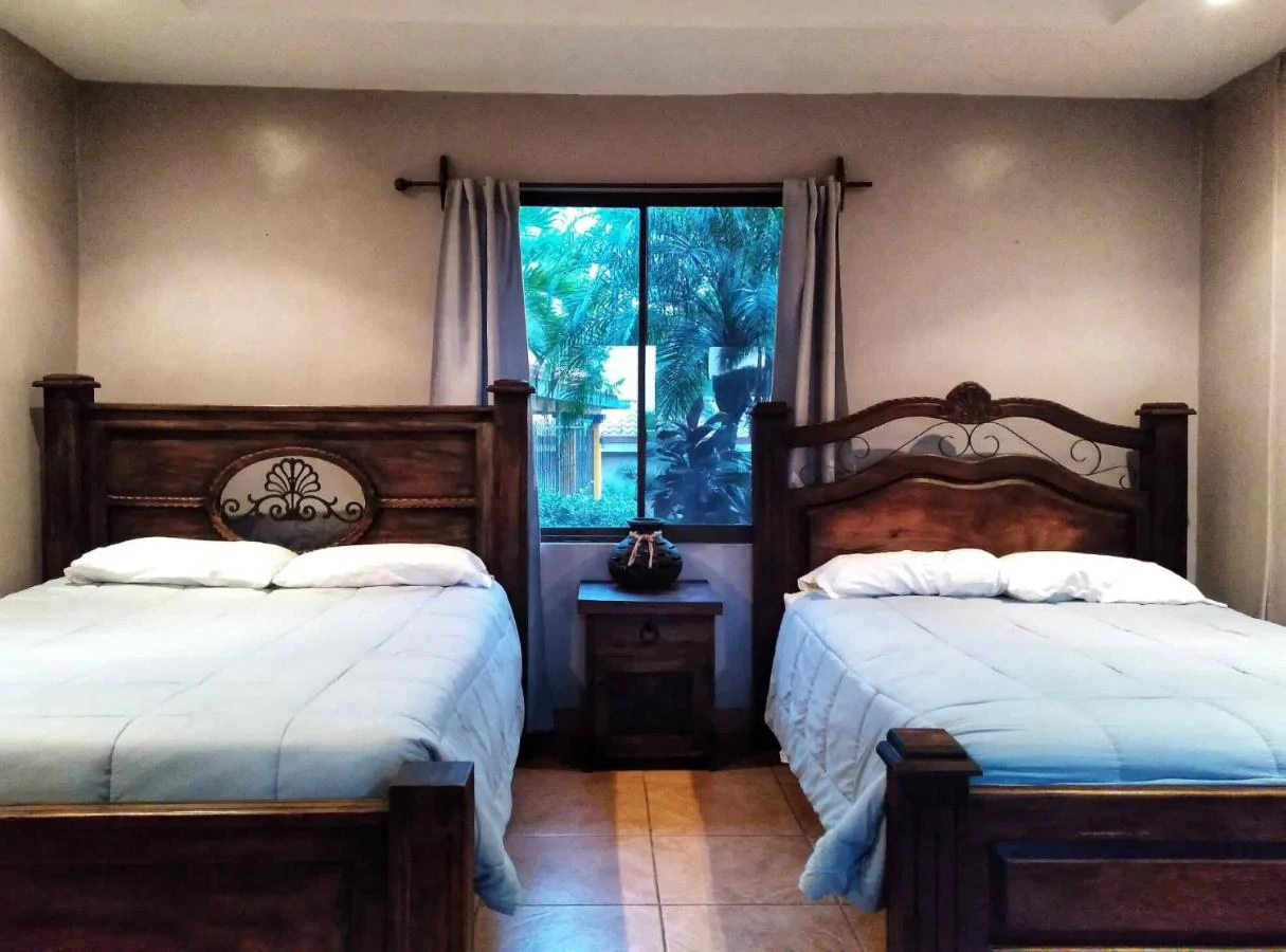 Hotel Opportunity!: HUGE PRICE DROP! Hotel & Medical Spa/Clinic in the heart of town! - Gallery image 6