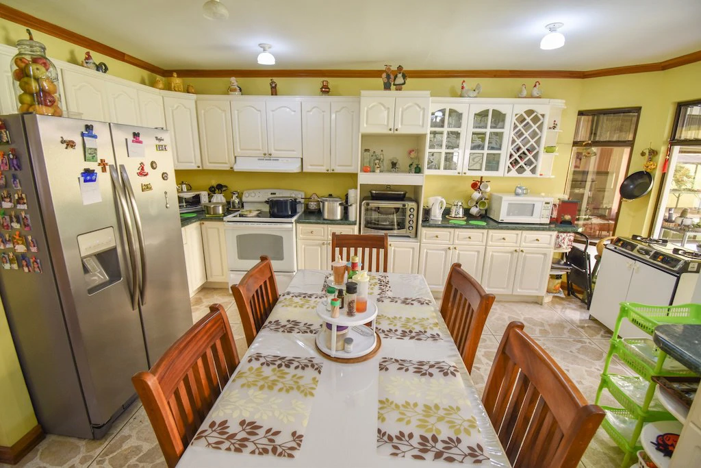 House For Sale in Trejos Montealegre - Gallery image 42