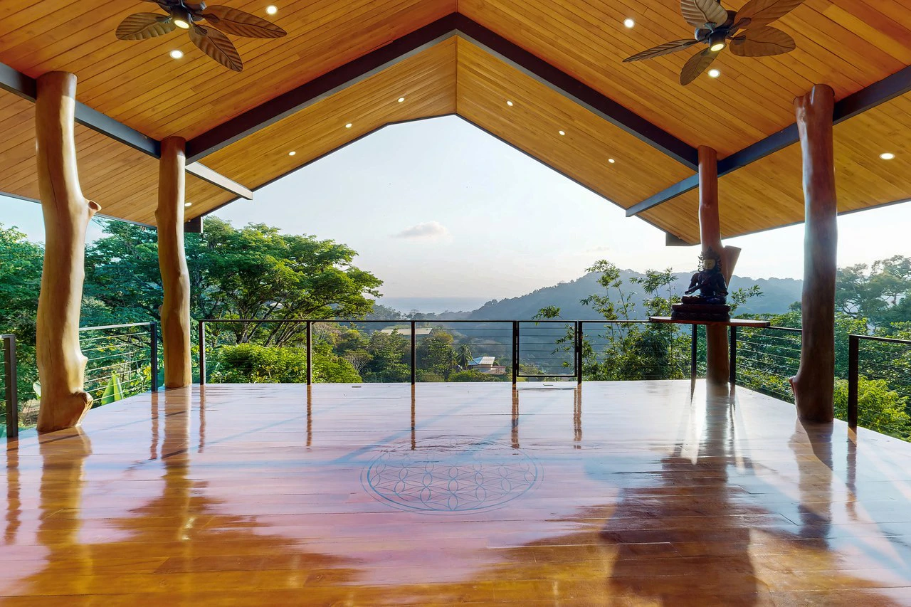 1.25 ACRES – 4 Bedroom Luxury Ocean View Home In Gated Community With Amazing Pool, Yoga Deck, Easy Access! Owner Financing Available!! - Gallery image 47