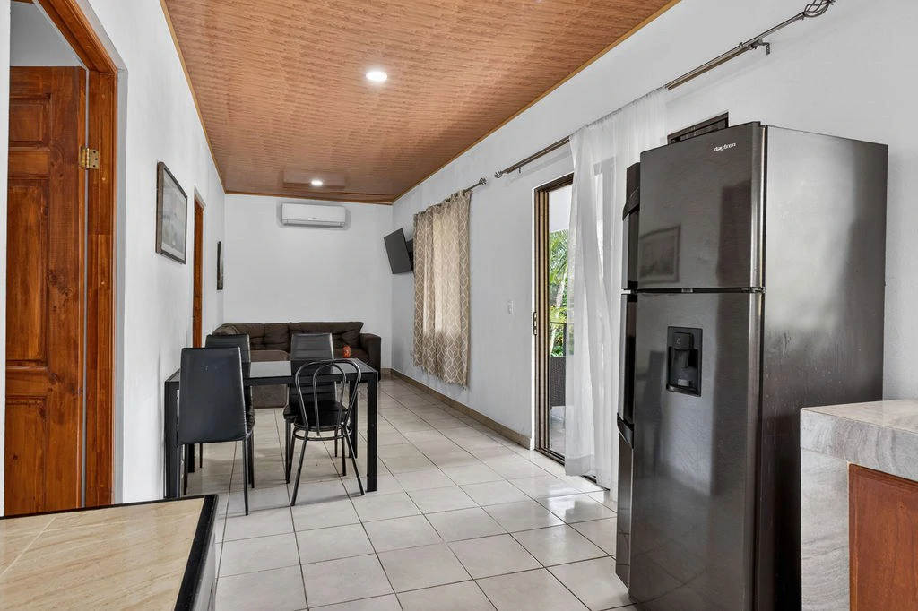 Villa Los Monos: High-Income 9-Unit Rental Property Near Playa Grande - Gallery image 11