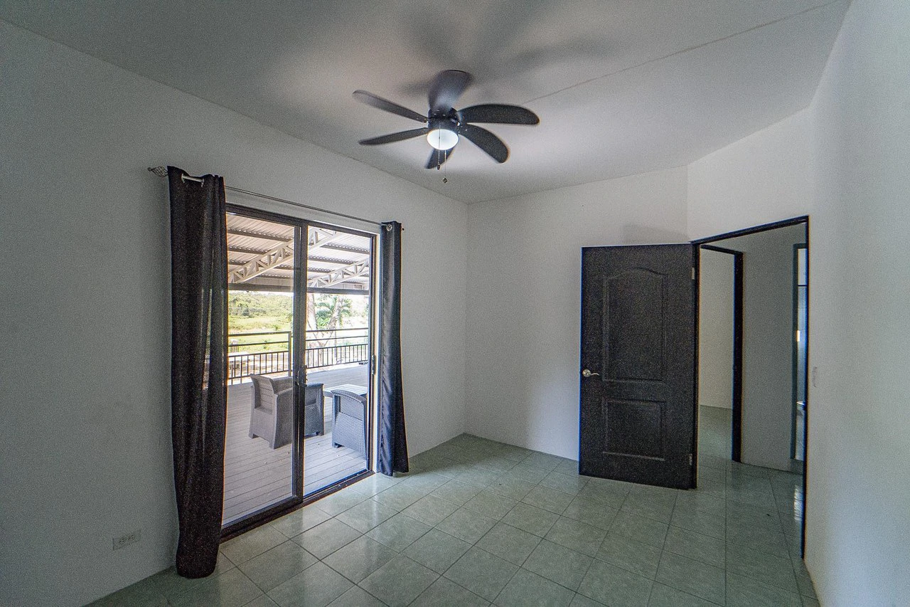 Cantarana Studios: Multiunit Property with tons of Potential - photo 19