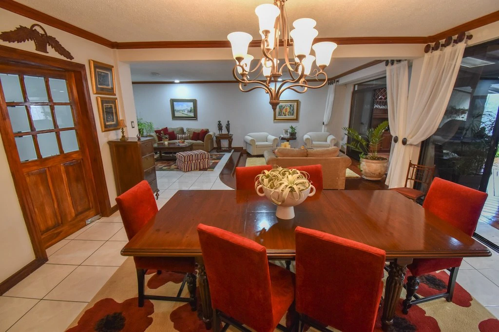 House For Sale in San Antonio - Gallery image 8