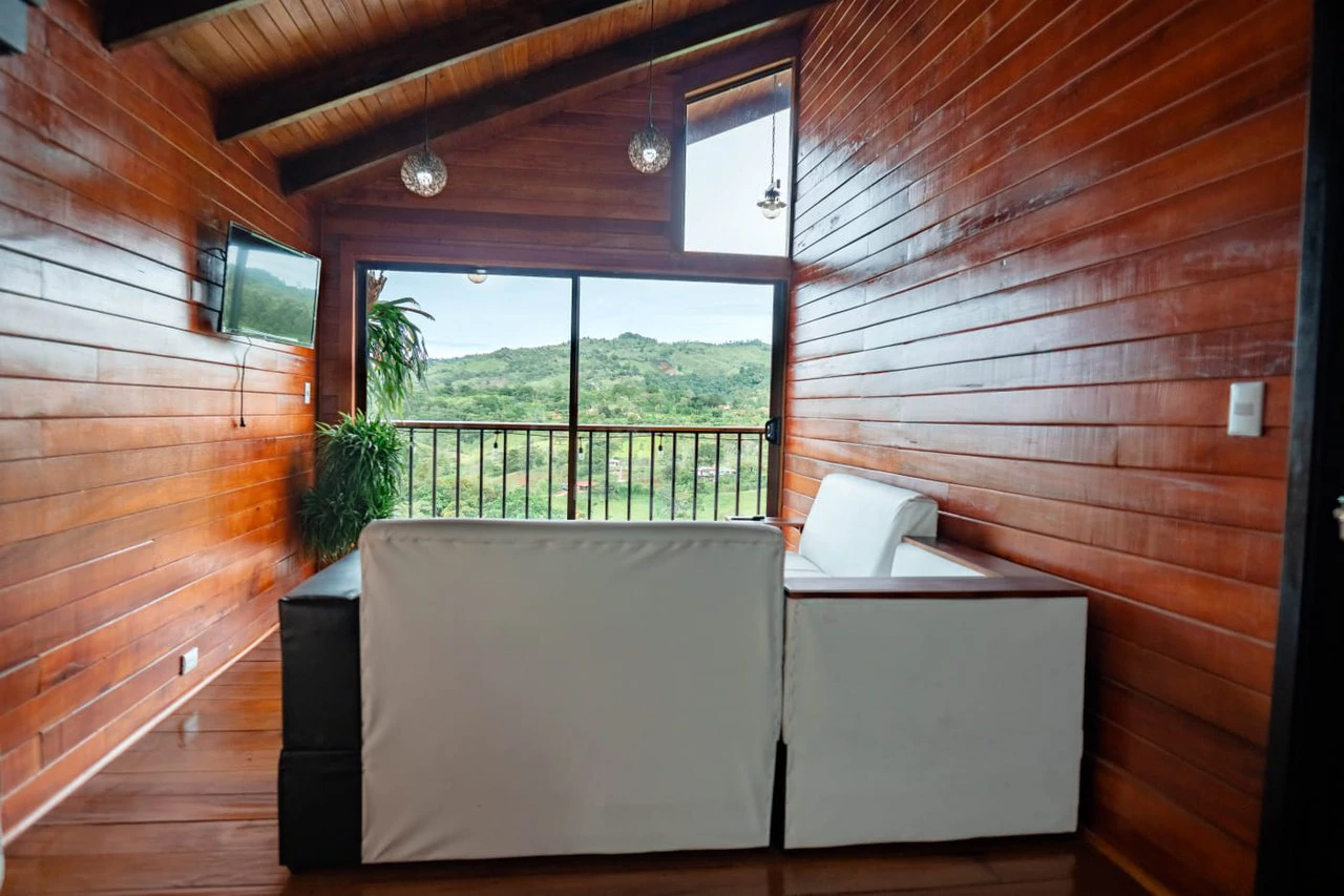Two-Story Cozy Cabin in Agua Buena, San Vito - Gallery image 21