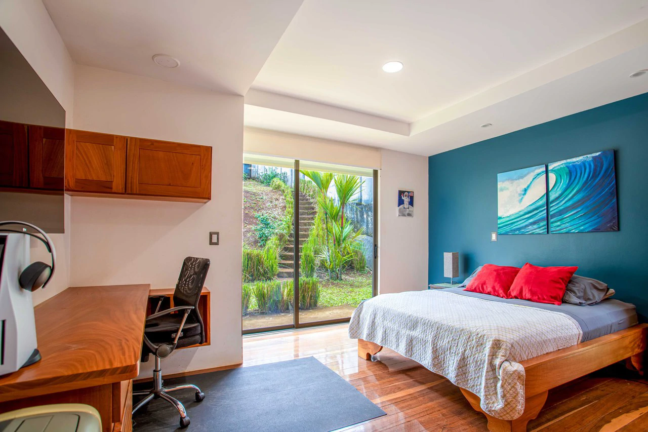 Exclusive 3-Level House in Los Tucanes, San Ramón, Costa Rica - Gallery image 17