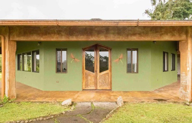NATURE LOVERS PARADISE ! Jungle home on 25 acres with beautiful views - Gallery image 13