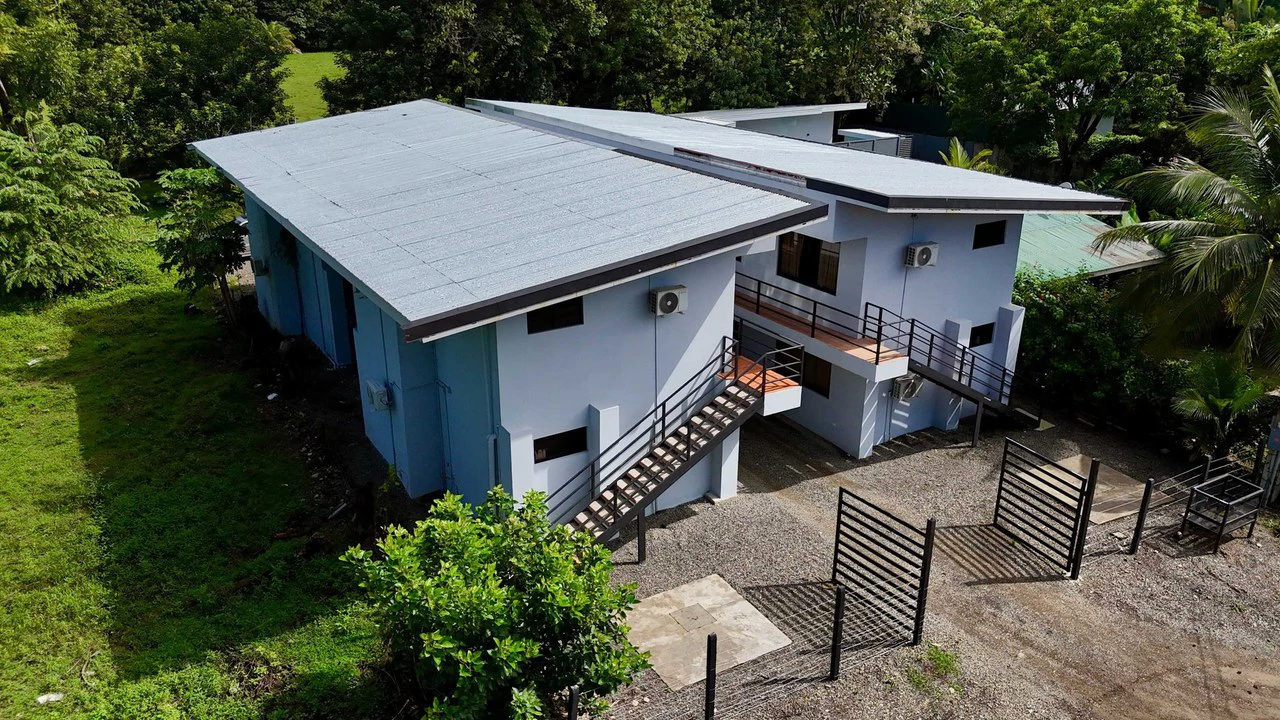 8-Unit Apartment in Bahía, Walking distance to the Beach - Gallery image 2