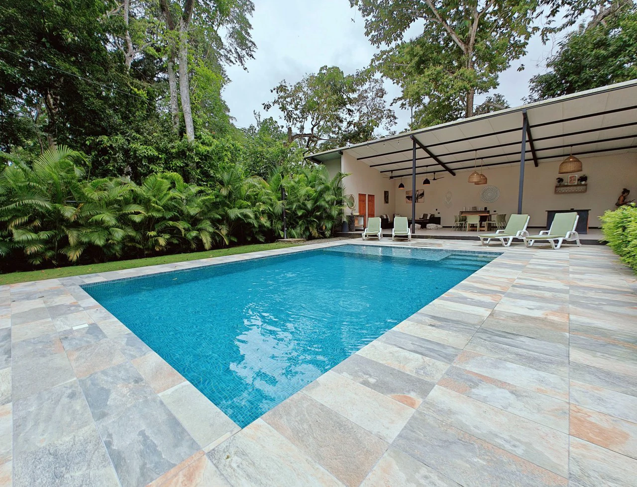 ID 751: Turn-Key Villa with Proven Income Near Cahuita National Park – Main House, Casita, and Stunning Pool on Over Half an Acre - Gallery image 29