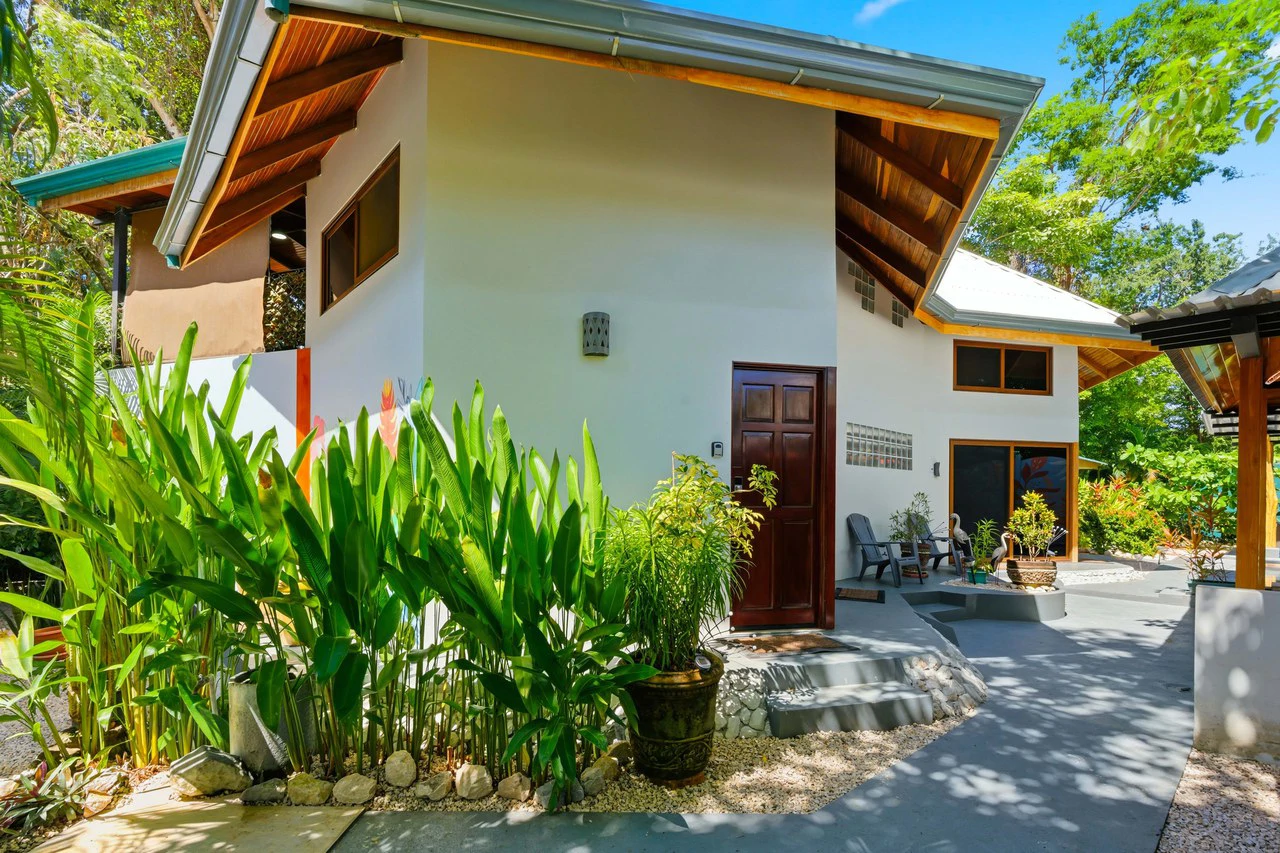 Bougainvillea Tropical Bungalows: Income-Producing Coastal Property – 25% down Owner Financing - Gallery image 2