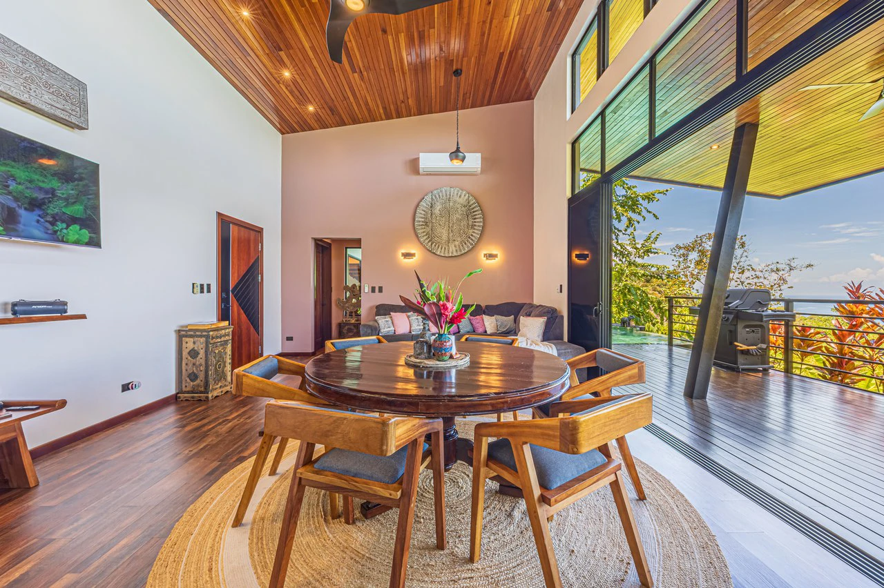 Casa Markissa: Luxury Oceanview Villa with Proven Rental Income. - Gallery image 9