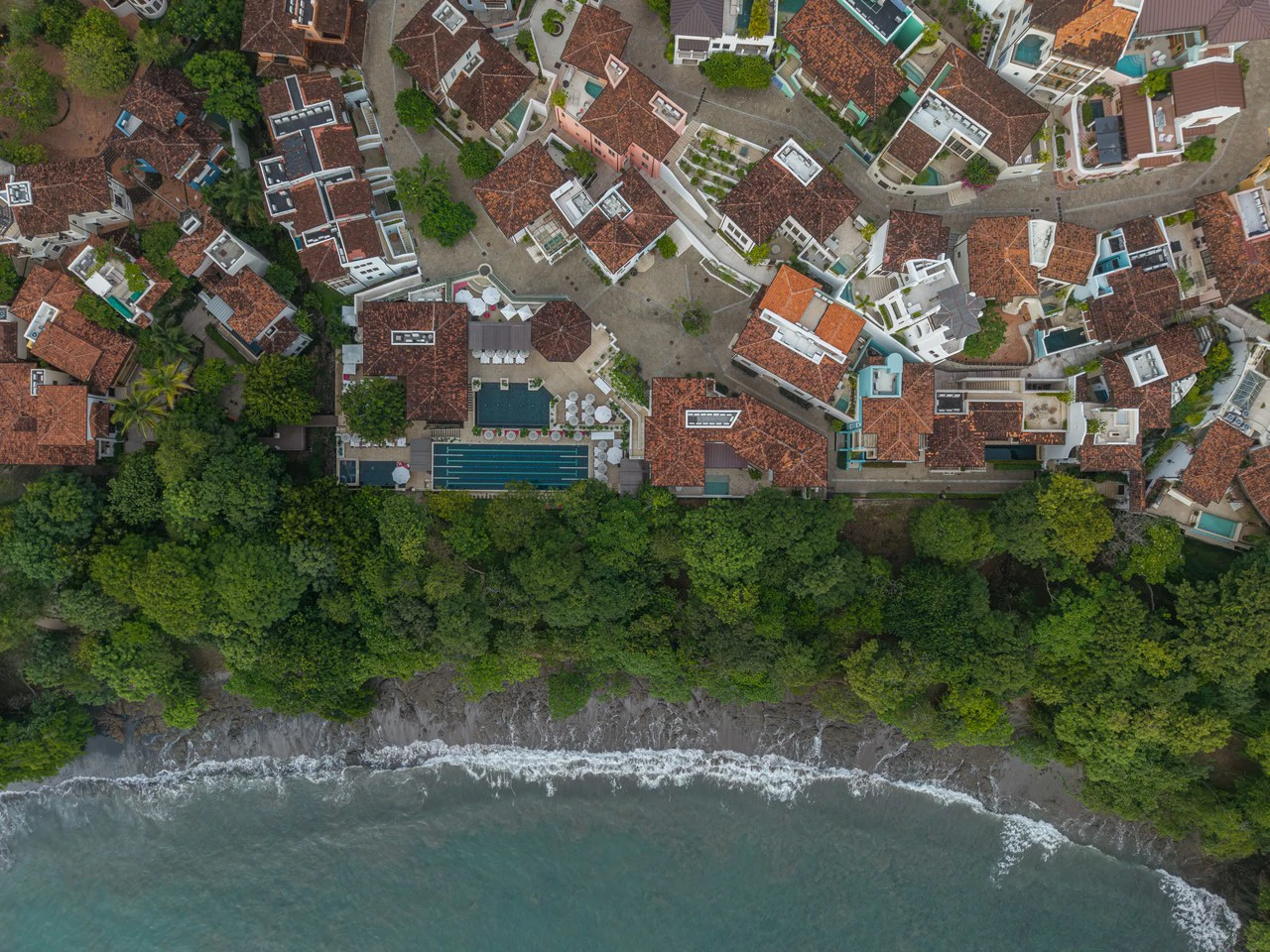 Casa Acuarela: Steps from the Beach & Beach Club, Impeccable 4-Bedroom Home in Las Catalinas - Gallery image 38
