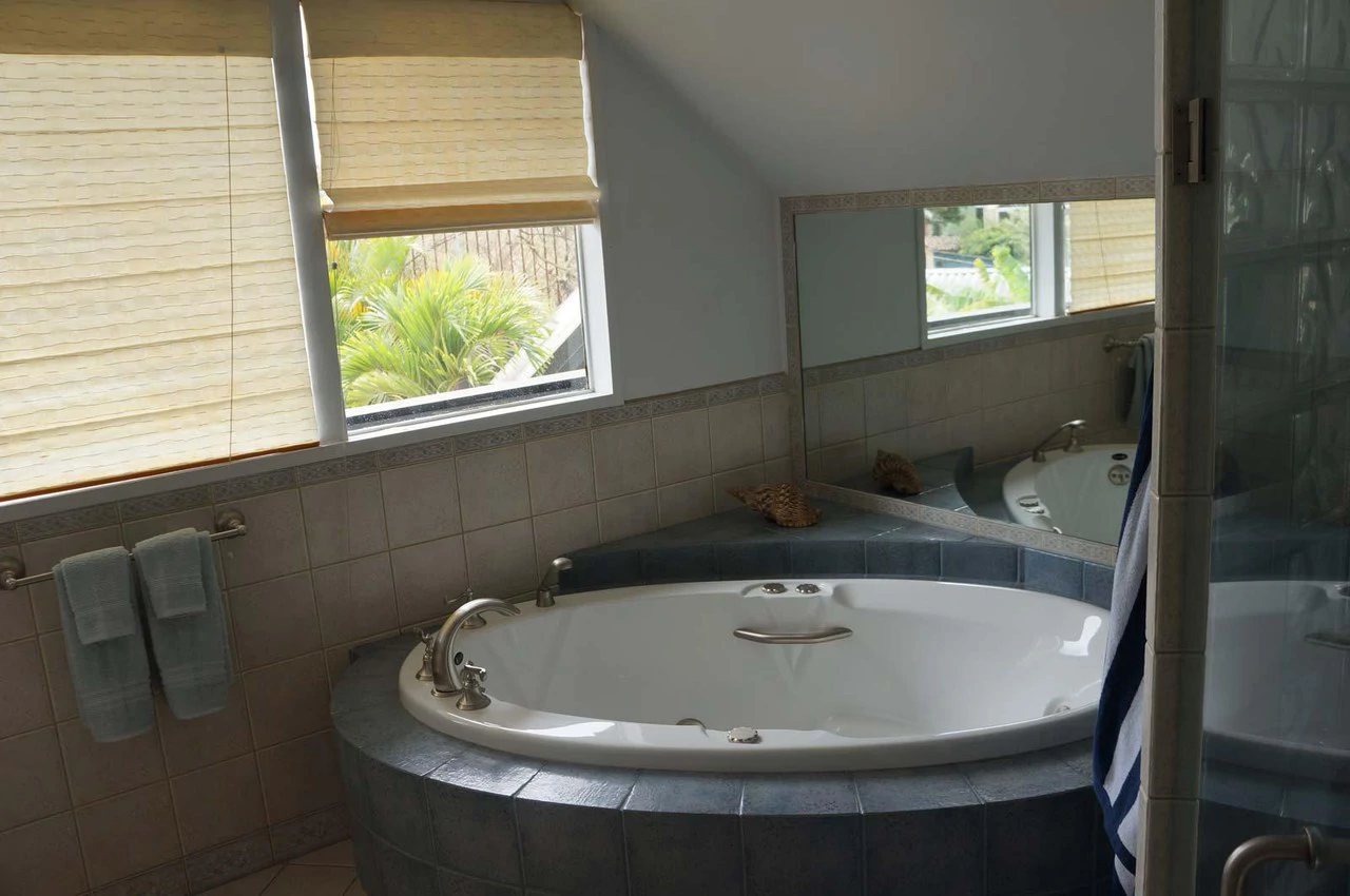 ID 3084:: 5 Bedroom Panoramic View. Home with Pool and Guest Apartment for Sale in Escazu - Gallery image 6