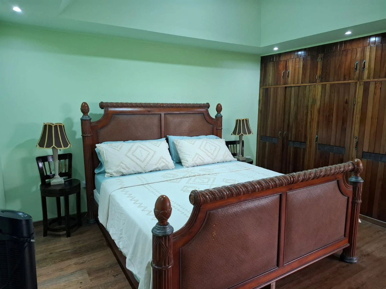 El Condor Casa: REDUCED by $ 50K  ! 3/3 Home With 4 Beds on Just Under 1 Acre. Income producer - Gallery image 8